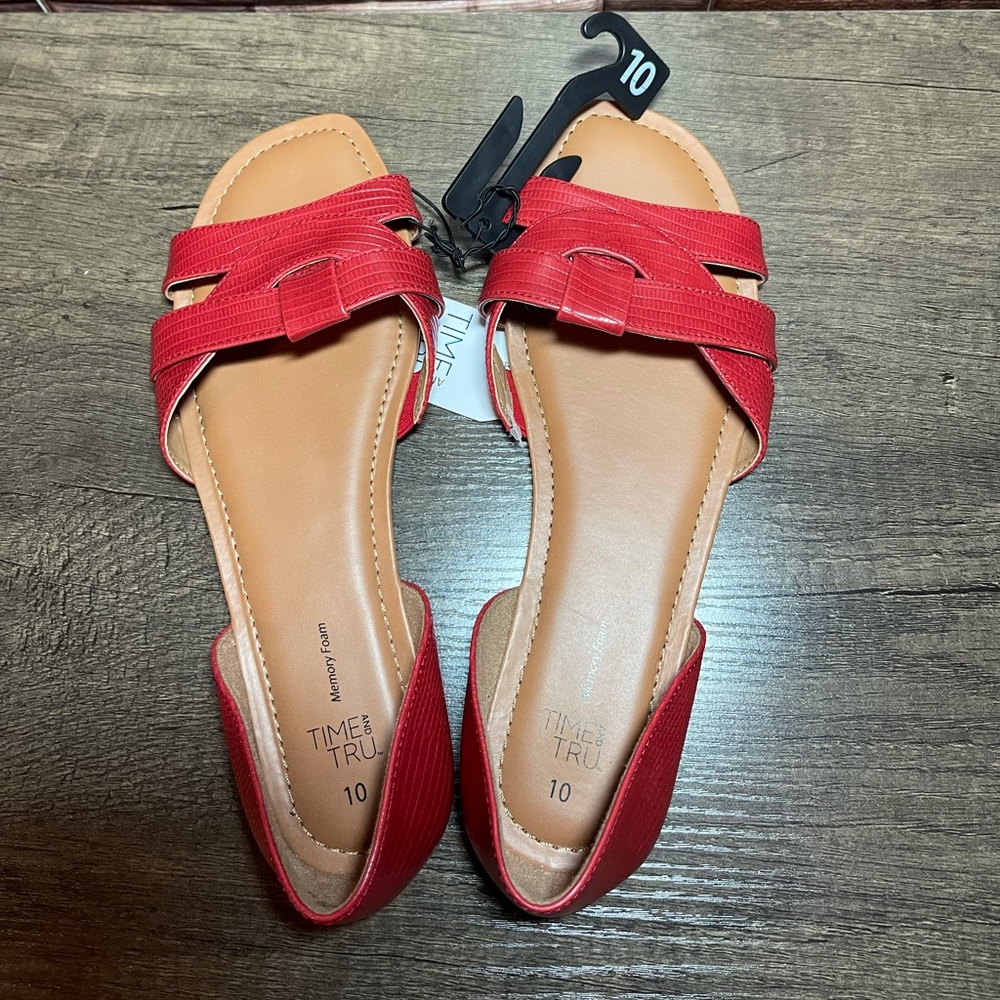 BRAND NEW SHOE